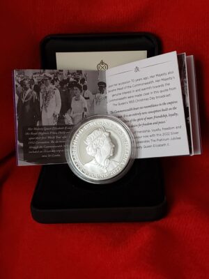 1oz silver £1 HM Queen Elizabeth Platinum Jubilee  1952-2002 - Image 4